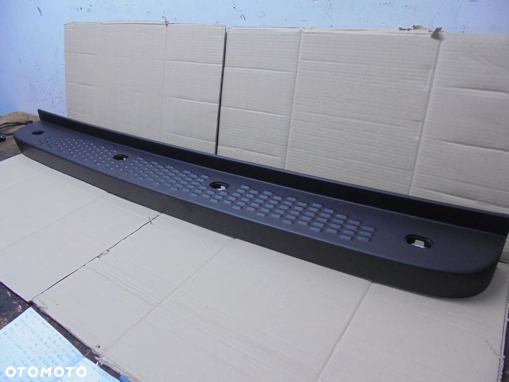 STOPIEŃ TYLNY NAKŁADKA ZDERZAKA TYŁ IVECO DAILY 2014 - 5801627043 - 1