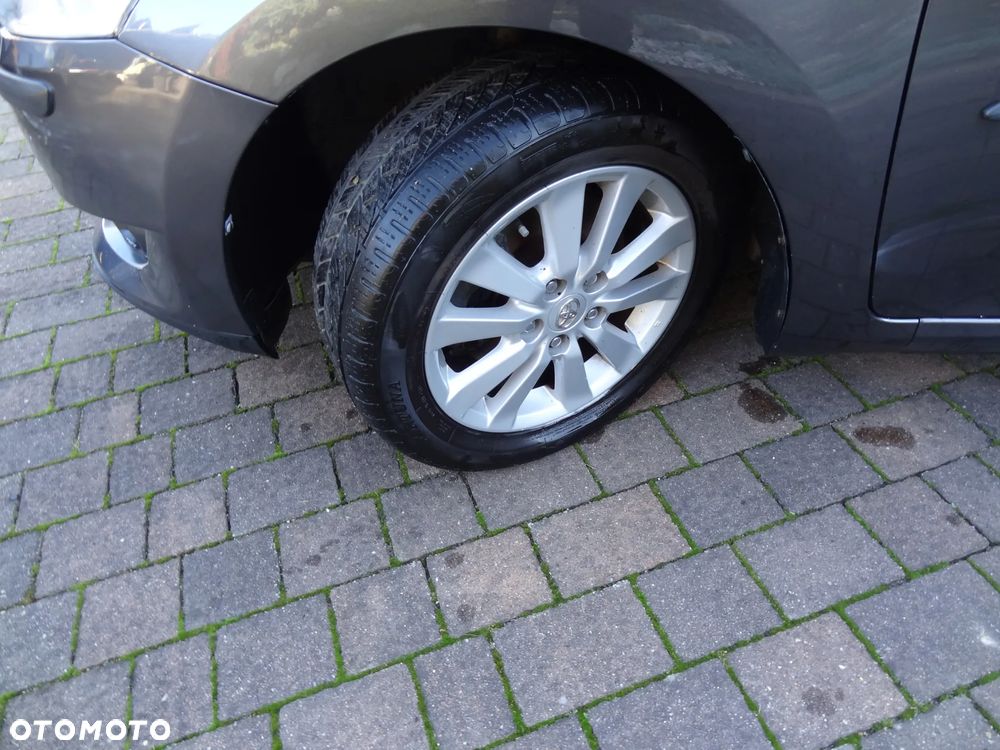 Toyota Auris 2.0 D-4D - 7