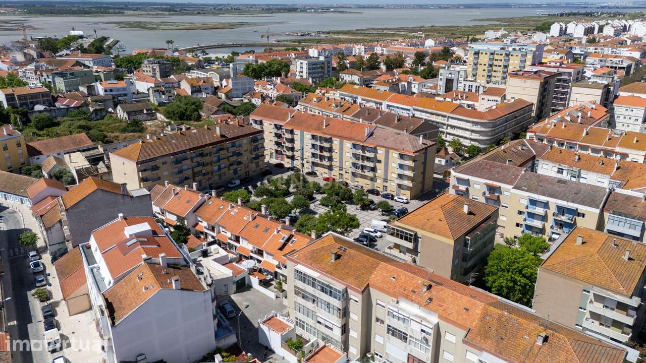 Apartamento T2 em Montijo com garagem e terraço. - Grande imagem: 4/39