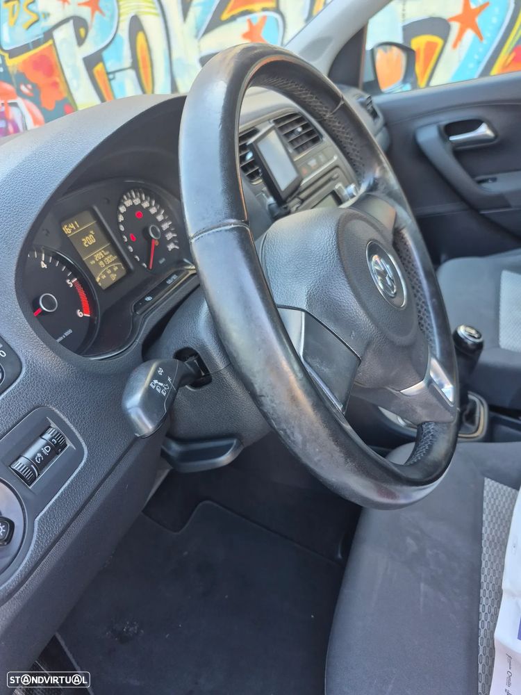 VW Polo 1.6 TDI Confortline BlueMotion - 8