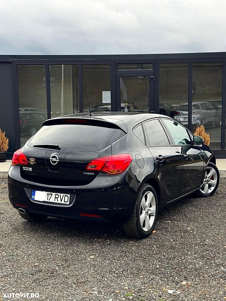 Opel Astra 1.4 Turbo Cosmo - 2