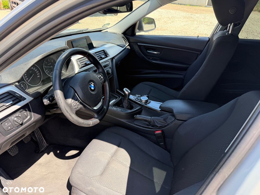 BMW Seria 3 316d M Sport - 9