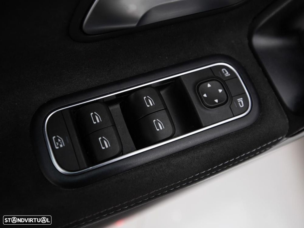 Mercedes-Benz CLA 250 e 8G-DCT AMG Line - 19