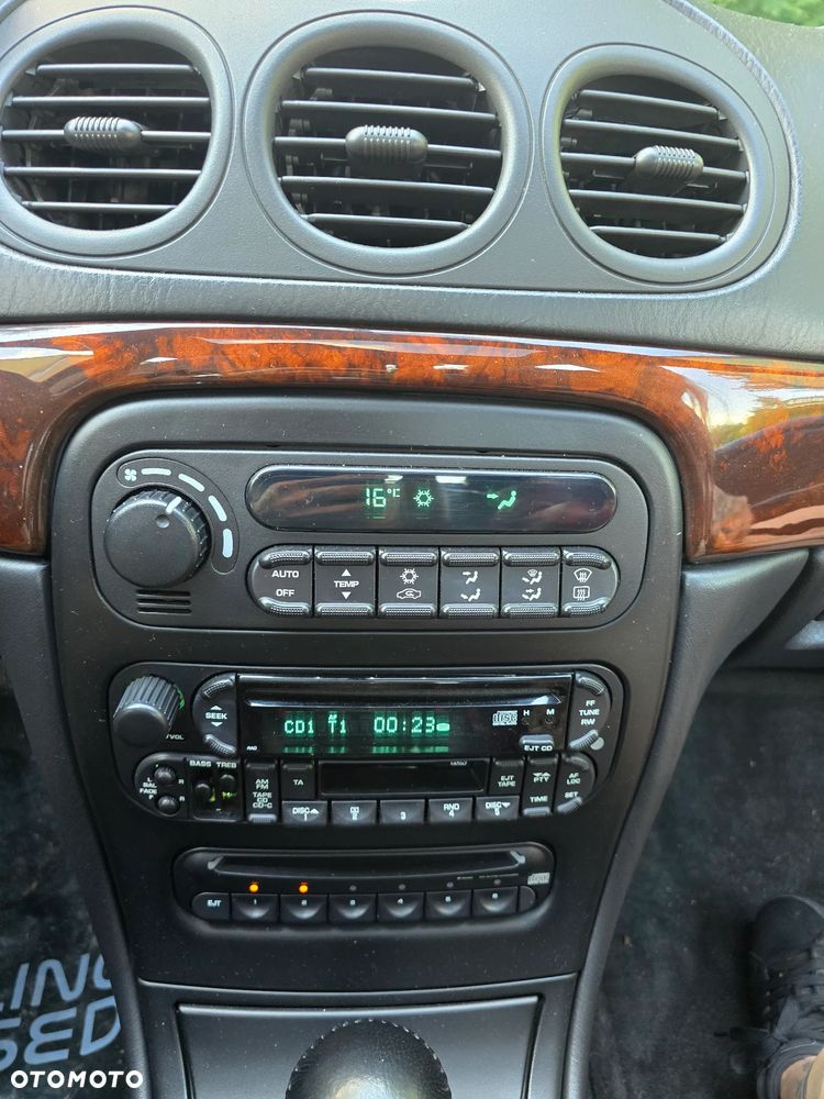 Chrysler 300M - 30