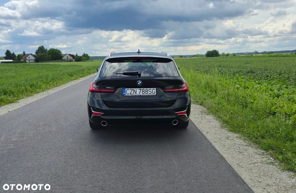 BMW Seria 3 320d xDrive M Sport sport - 6