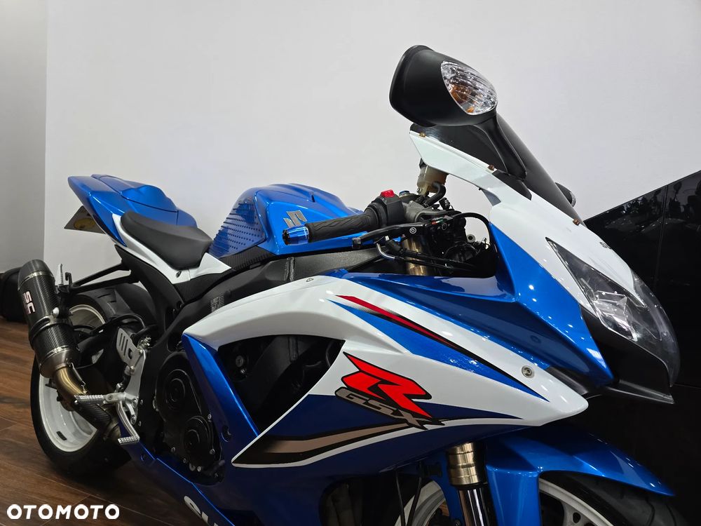 Suzuki GSX-R - 1