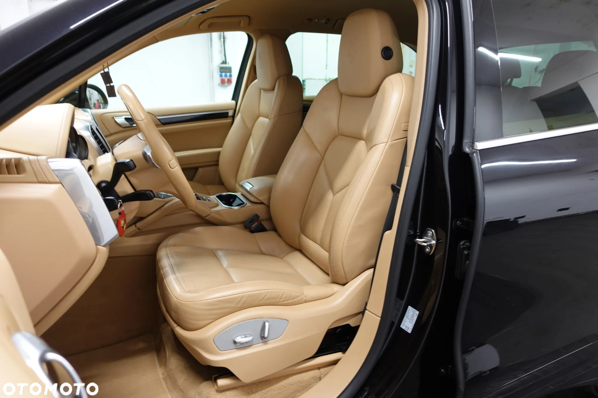 Porsche Cayenne Diesel Platinum Edition - 25