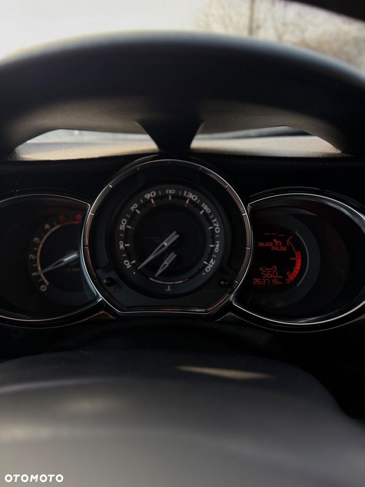 Citroën DS3 HDi 90 FAP SoChic - 6