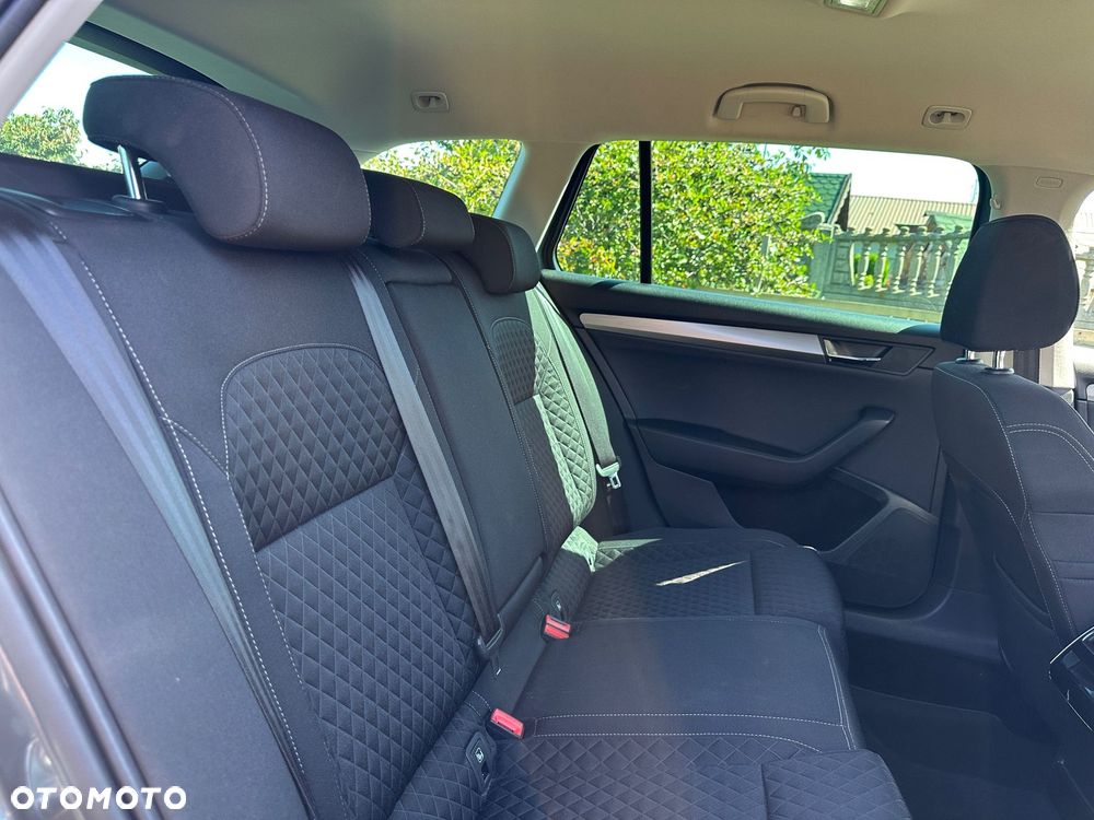 Skoda Superb 2.0 TDI DSG Ambition - 10
