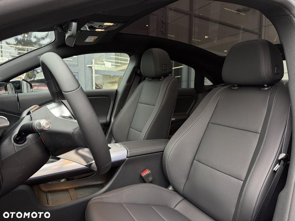 Mercedes-Benz CLA - 4