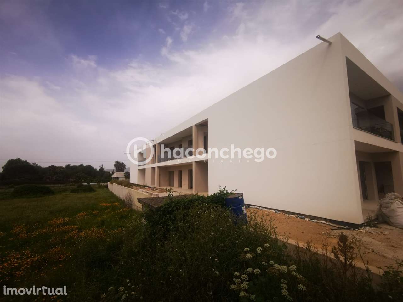 Apartamento T2 com logradouro e garagem Galegos Santa Maria Barcelos - Grande imagem: 3/28