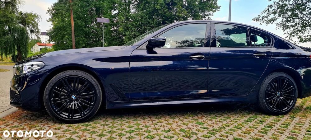 BMW Seria 5 520d xDrive M Sport sport - 9