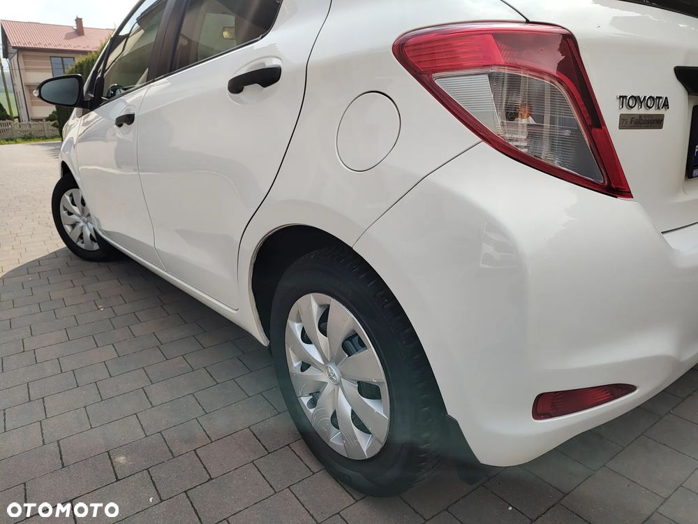 Toyota Yaris - 11