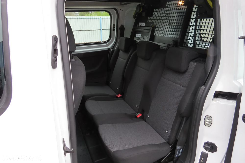 Toyota Proace City 1.2 D-4t 130km A/t Long Brygadówka - 35