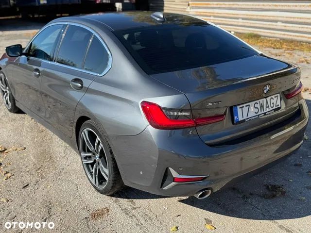 BMW Seria 3 320d Luxury Line - 6