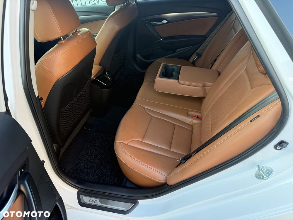 Hyundai i40 Kombi 1.7 CRDi Premium - 16