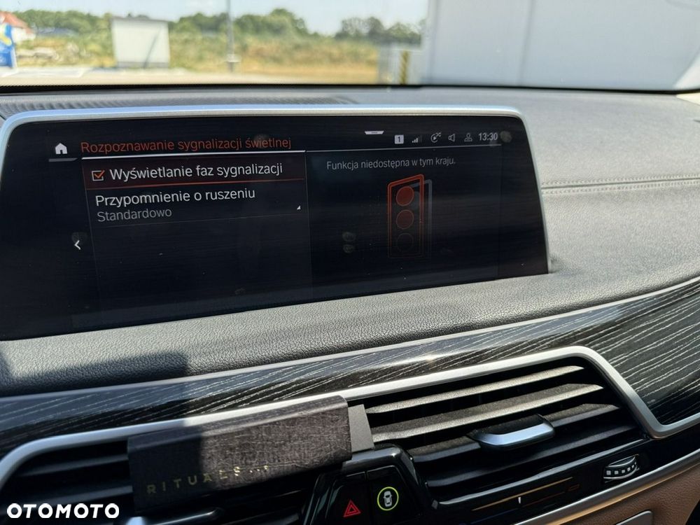BMW Seria 7 - 27