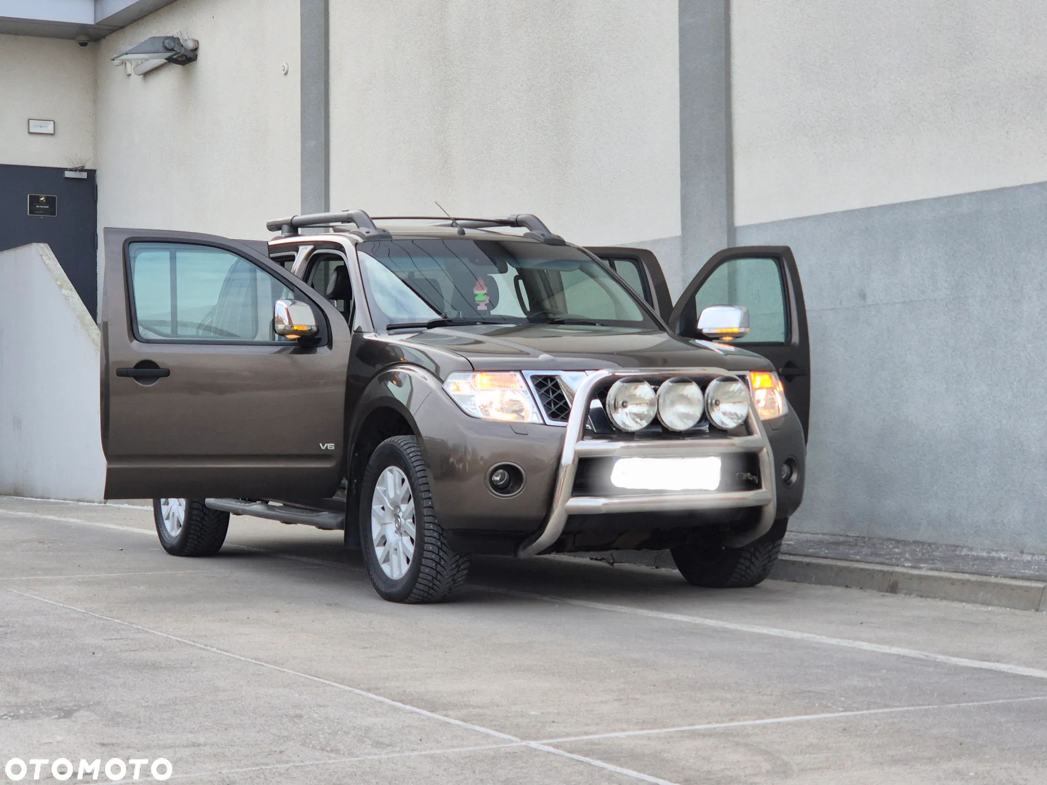Nissan Navara 3.0 D V6 Platinum Long EU5
