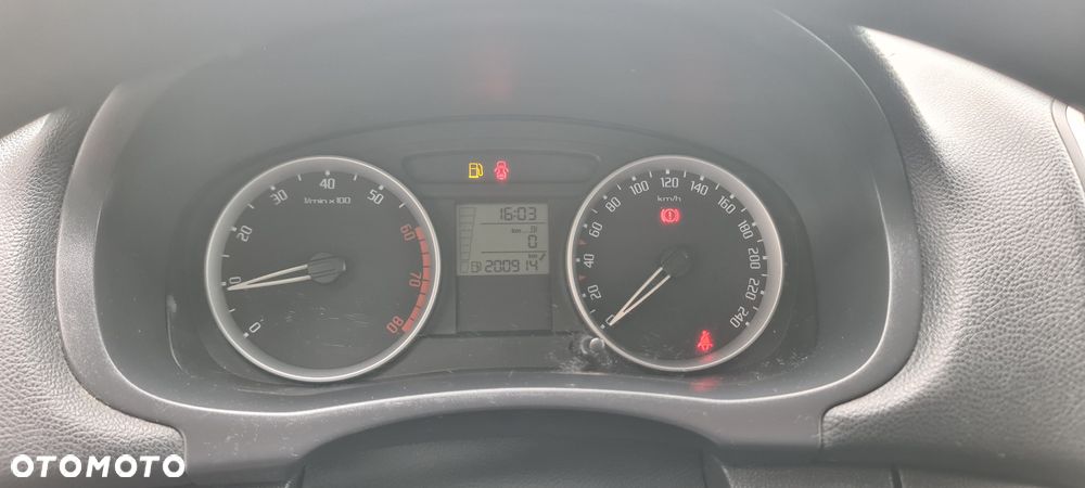 Skoda Fabia - 8