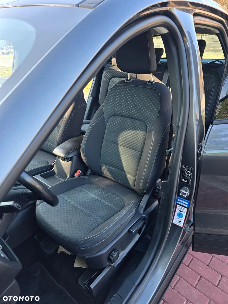 Ford Kuga - 21