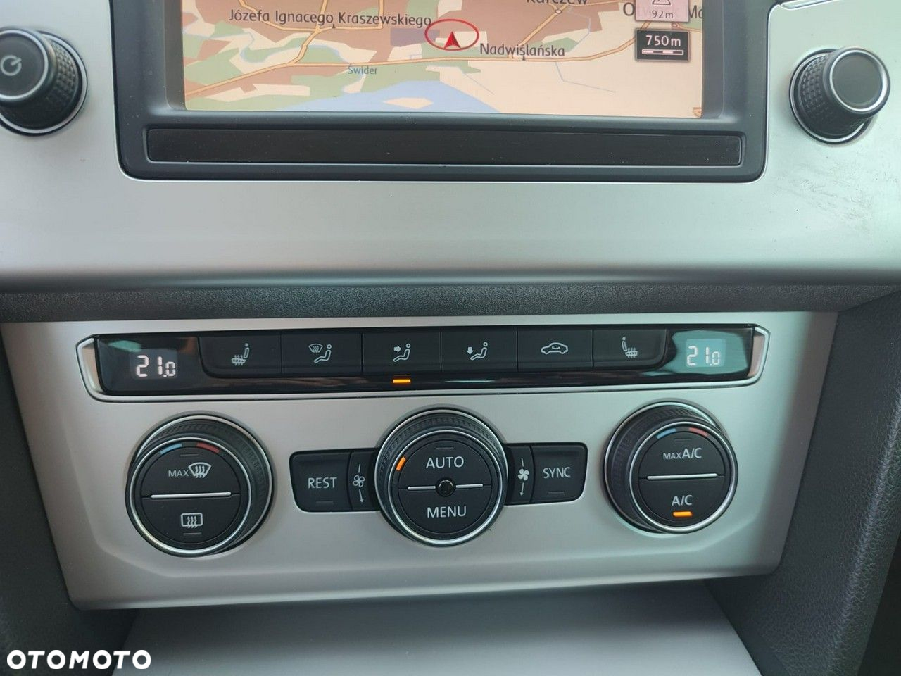 Volkswagen Passat 1.8 TSI BMT Comfortline - 6