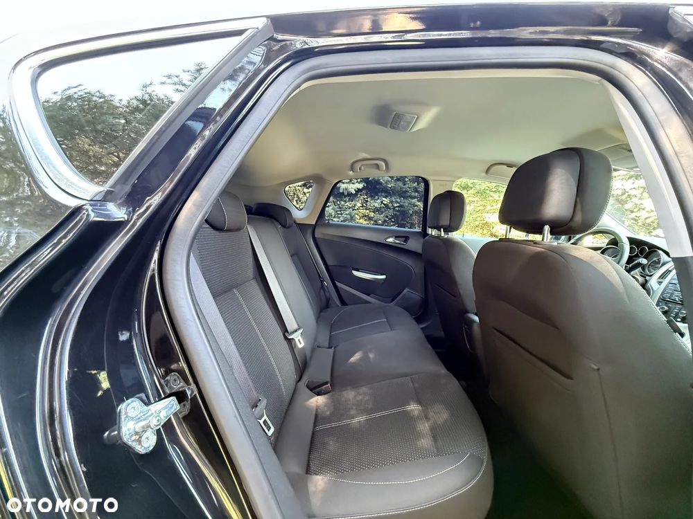 Opel Astra 1.4 Turbo Cosmo - 32