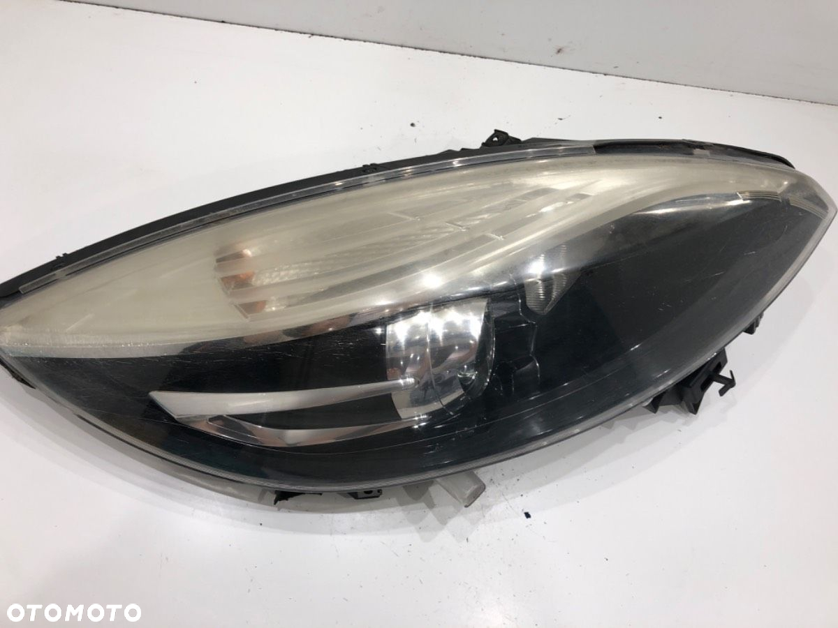 REFLEKTOR PRAWY PRZÓD - 382.00 PLN - RENAULT SCÉNIC III (JZ0/1_) 2008 - 2022 1.6 dCi (JZ00, JZ12) - 3