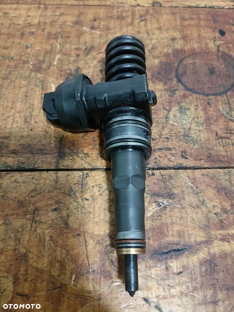 * Volkswagen PASSAT B5 lift 00-05 r. 1,9 TDI WTRYSKI pompowtryskiwacze KOMPLET 038130073A - 3