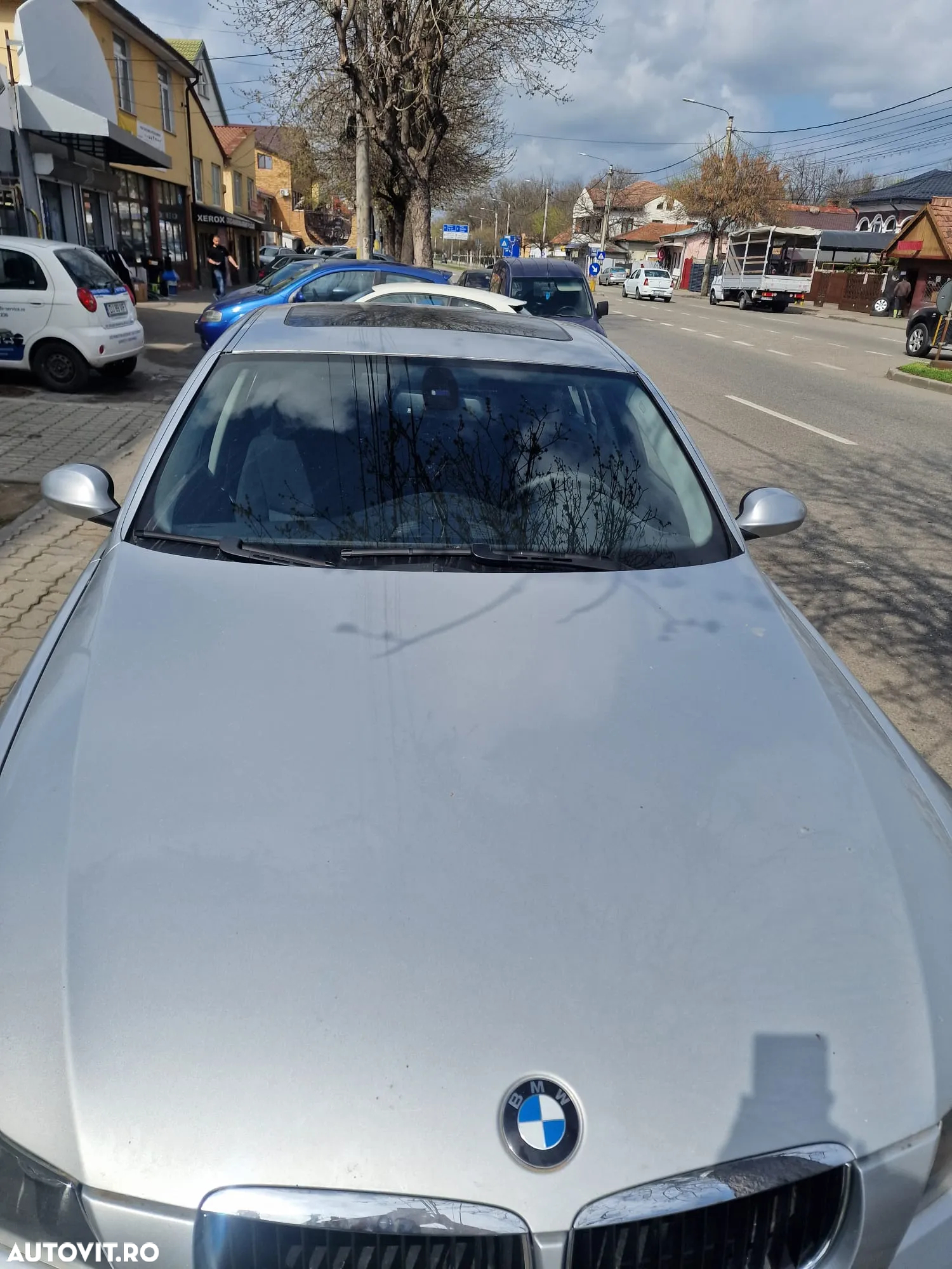 BMW Seria 3 320i - 11