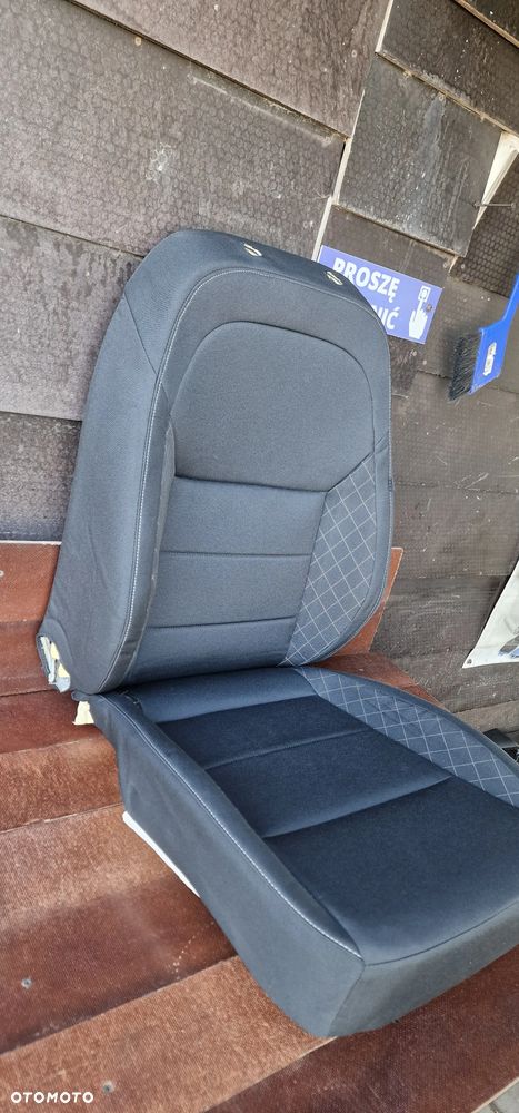 FOTEL LEWY TAPICERKA Fotela SKODA Superb III - 2