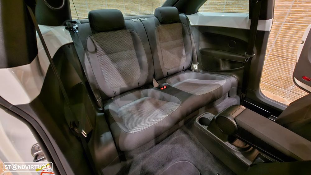 VW New Beetle 1.6 TDi Design - 14