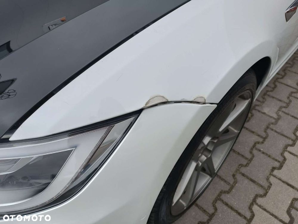 Tesla Model S - 6