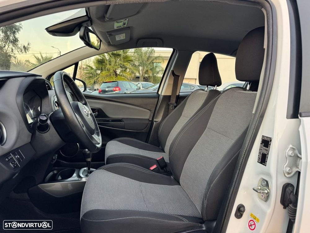 Toyota Yaris 1.5 HSD Comfort - 25