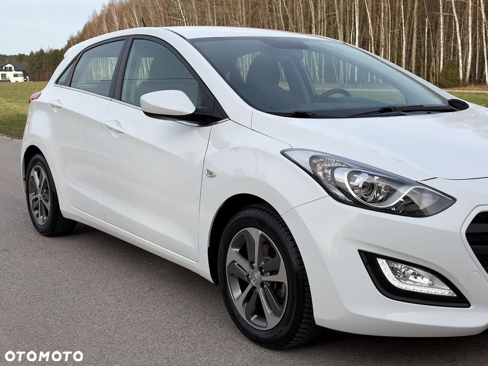 Hyundai i30 blue 1.4 Style - 10