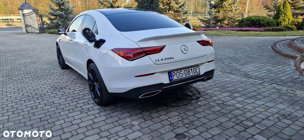 Mercedes-Benz CLA 250 E 8G-DCT - 11