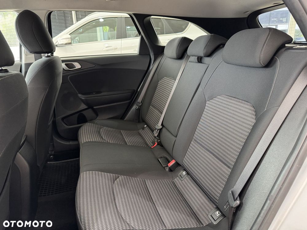 Kia Ceed 1.5 T-GDI M DCT - 13