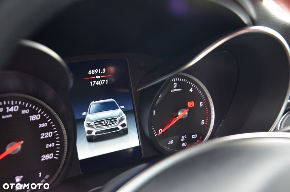 Mercedes-Benz GLC 220 d 4-Matic - 16
