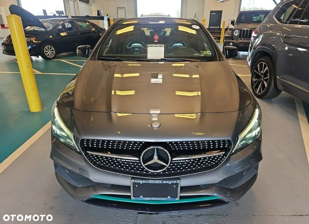 Mercedes-Benz CLA 250 4Matic 7G-DCT AMG Line - 2
