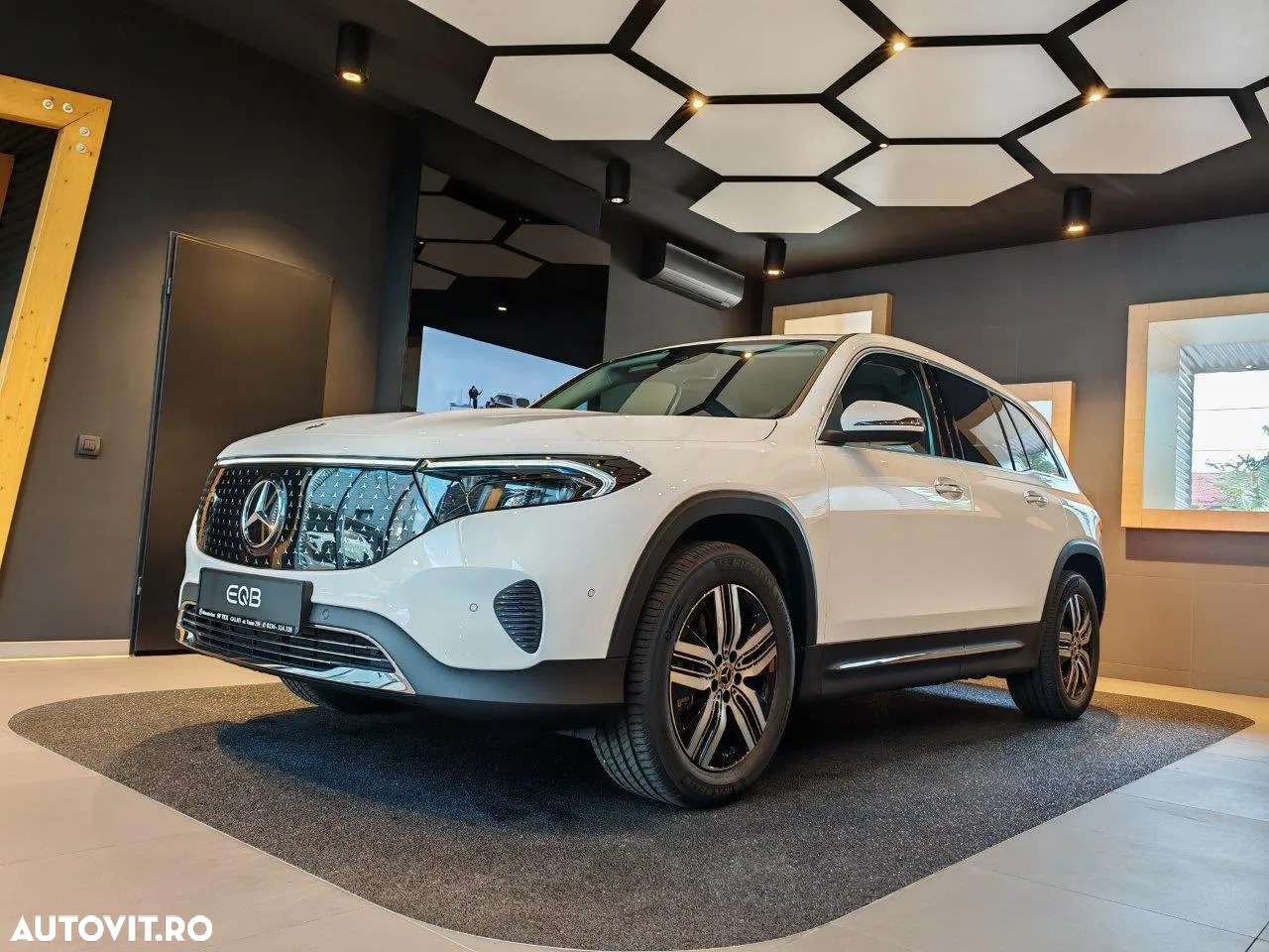 Mercedes-Benz EQB 250+ - 5