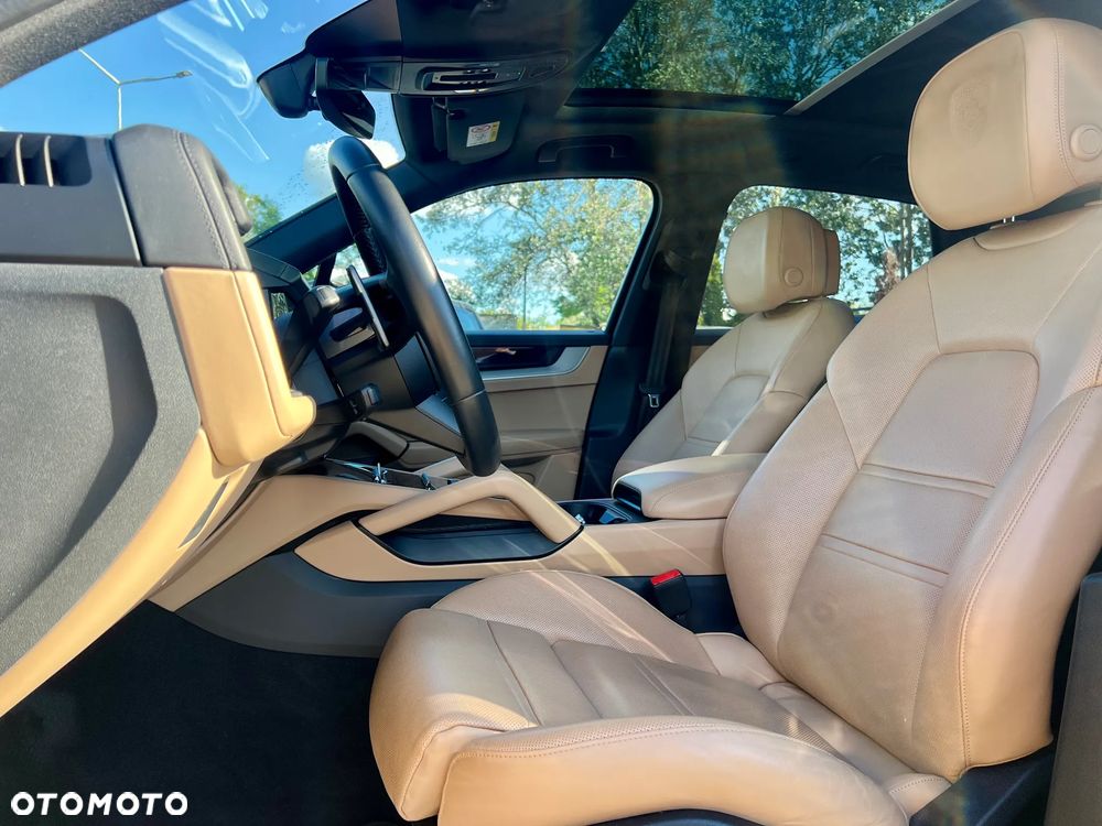 Porsche Cayenne - 15