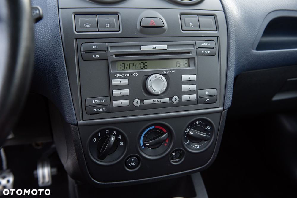Ford Fiesta - 23