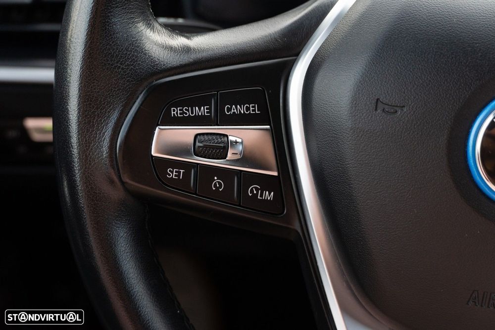 BMW 320 e Line Sport Auto - 31