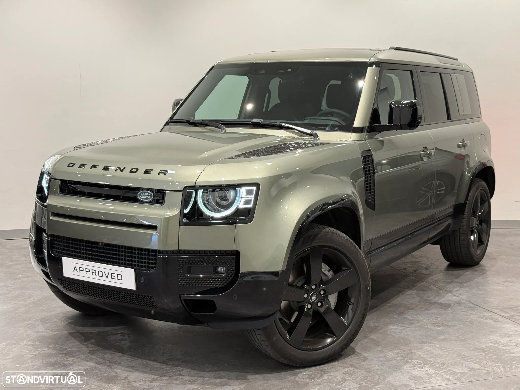 Land Rover Defender 2.0 P300e 110 AWD X-Dynamic SE - 1