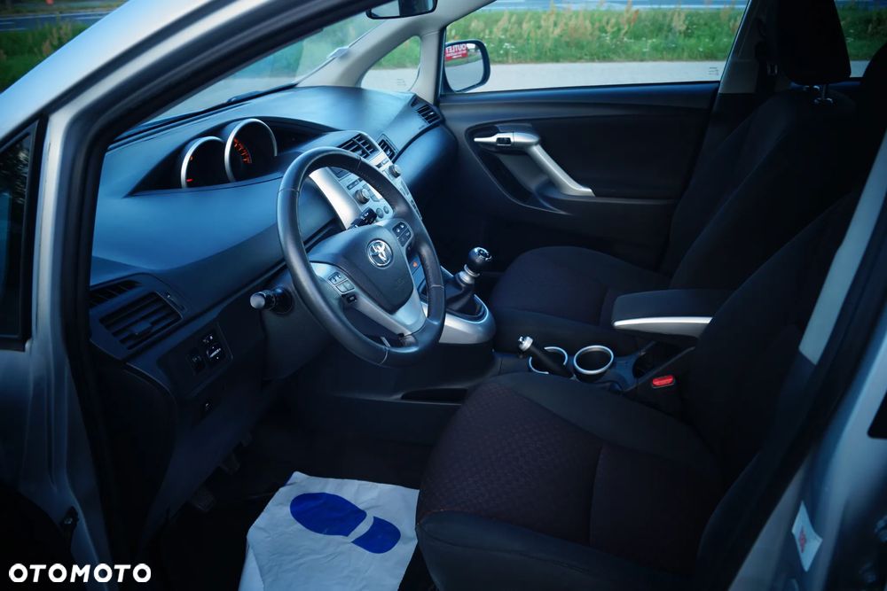 Toyota Verso 1.6 Sol EU5 - 11