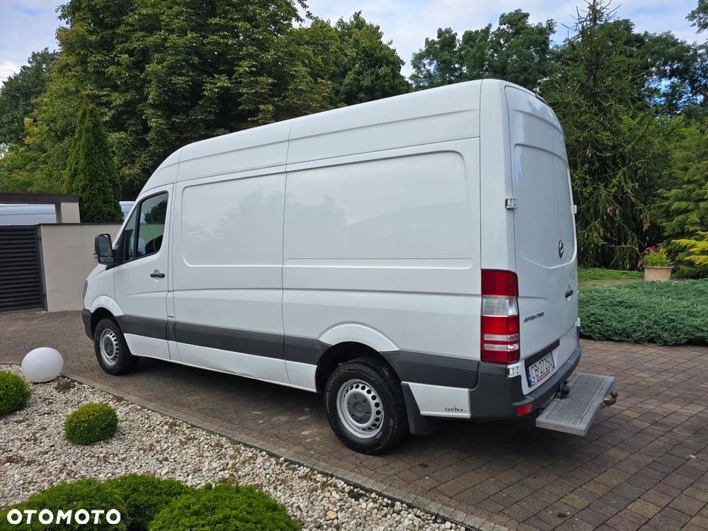 Mercedes-Benz Sprinter - 5