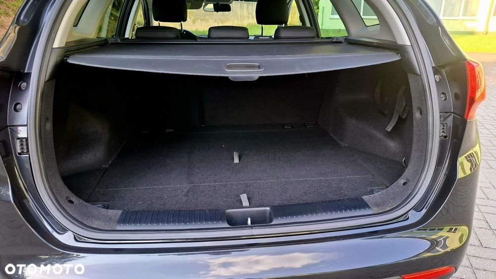 Kia Ceed 1.6 GDI ISG Dream-Team Edition - 11