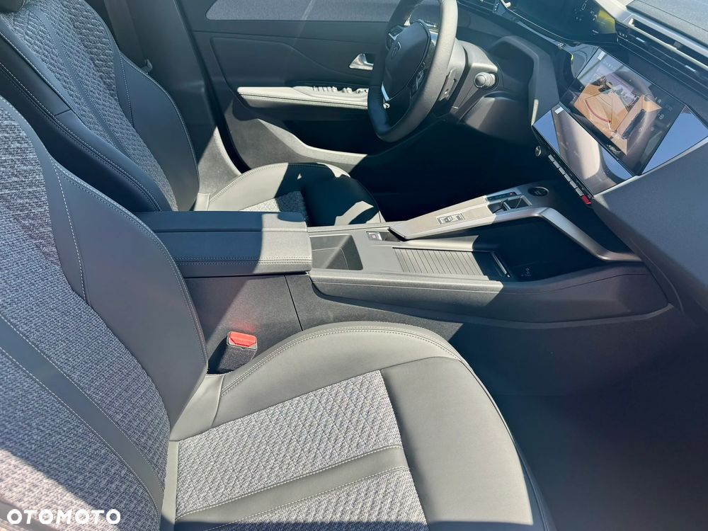 Peugeot 408 1.2 PureTech mHEV Allure S&S e-DCS6 - 13