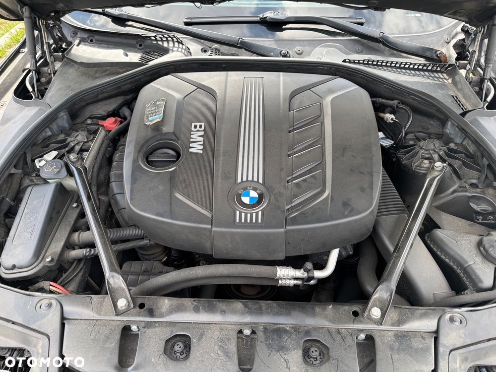 BMW Seria 5 520d Efficient Dynamics - 13