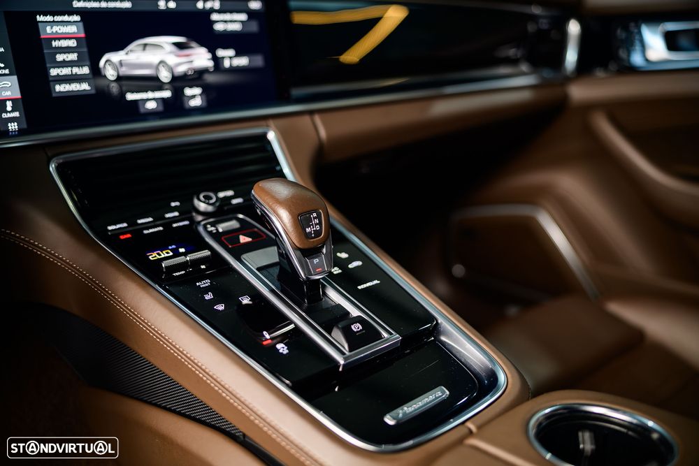 Porsche Panamera Sport Turismo 4S E-Hybrid - 22