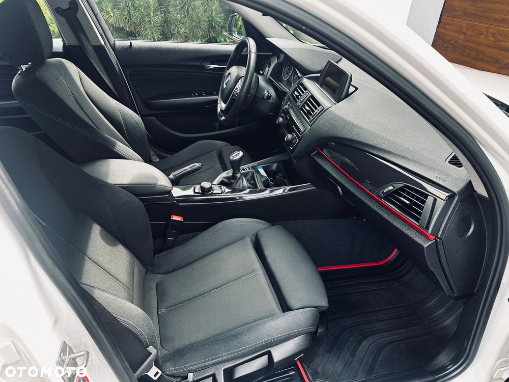 BMW Seria 1 118i Sport Line - 17